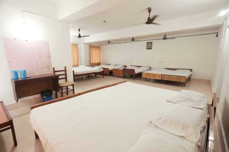 14 bed non-AC group dormitory